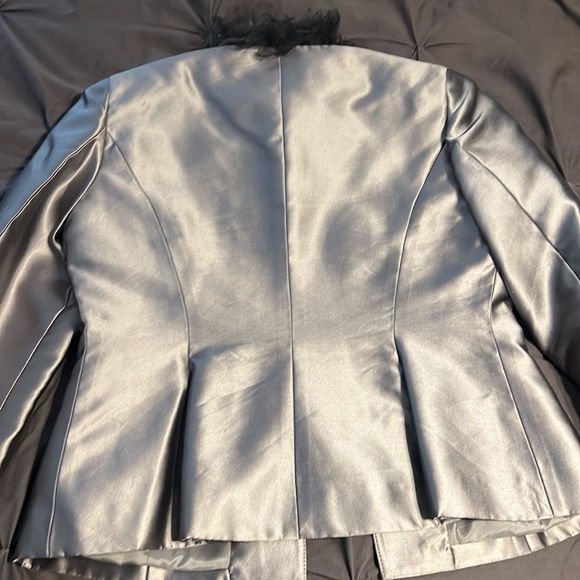 Noviello-Bloom Silk Skirt Suit - Picture 10 of 12